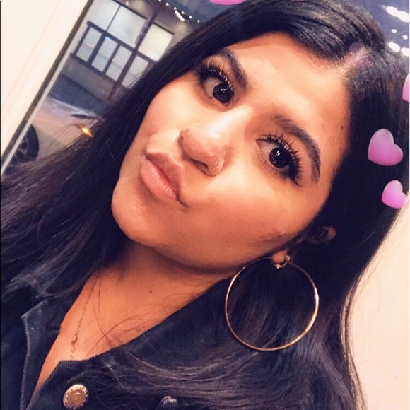 Meet your Posher, Hilal - Picture 1 of 1